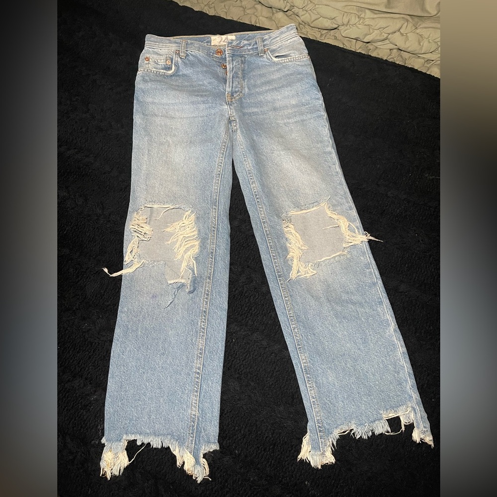 We The Free Maggie Midrise distressed cropped jeans size 24